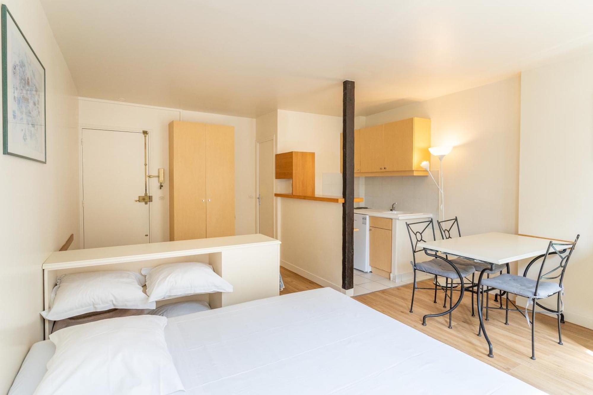 Hotel Capfun Le Saint Germain, باريس المظهر الخارجي الصورة